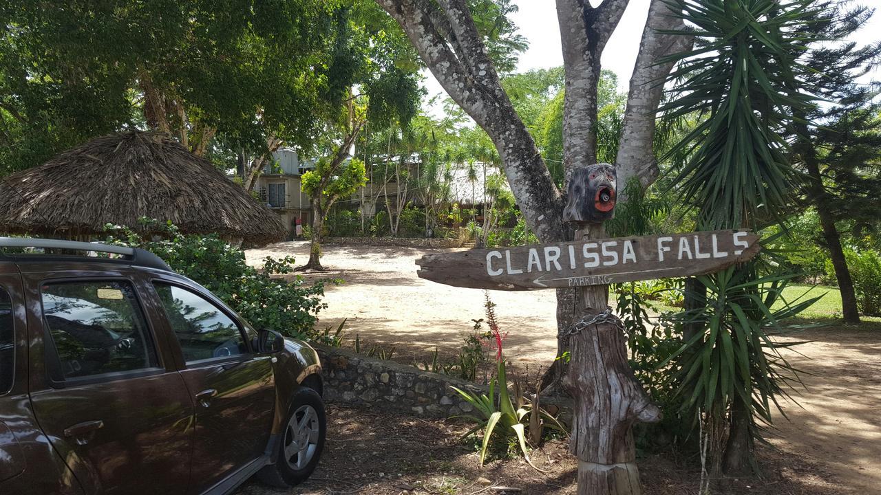 Clarissa Falls Resort San Ignacio Esterno foto